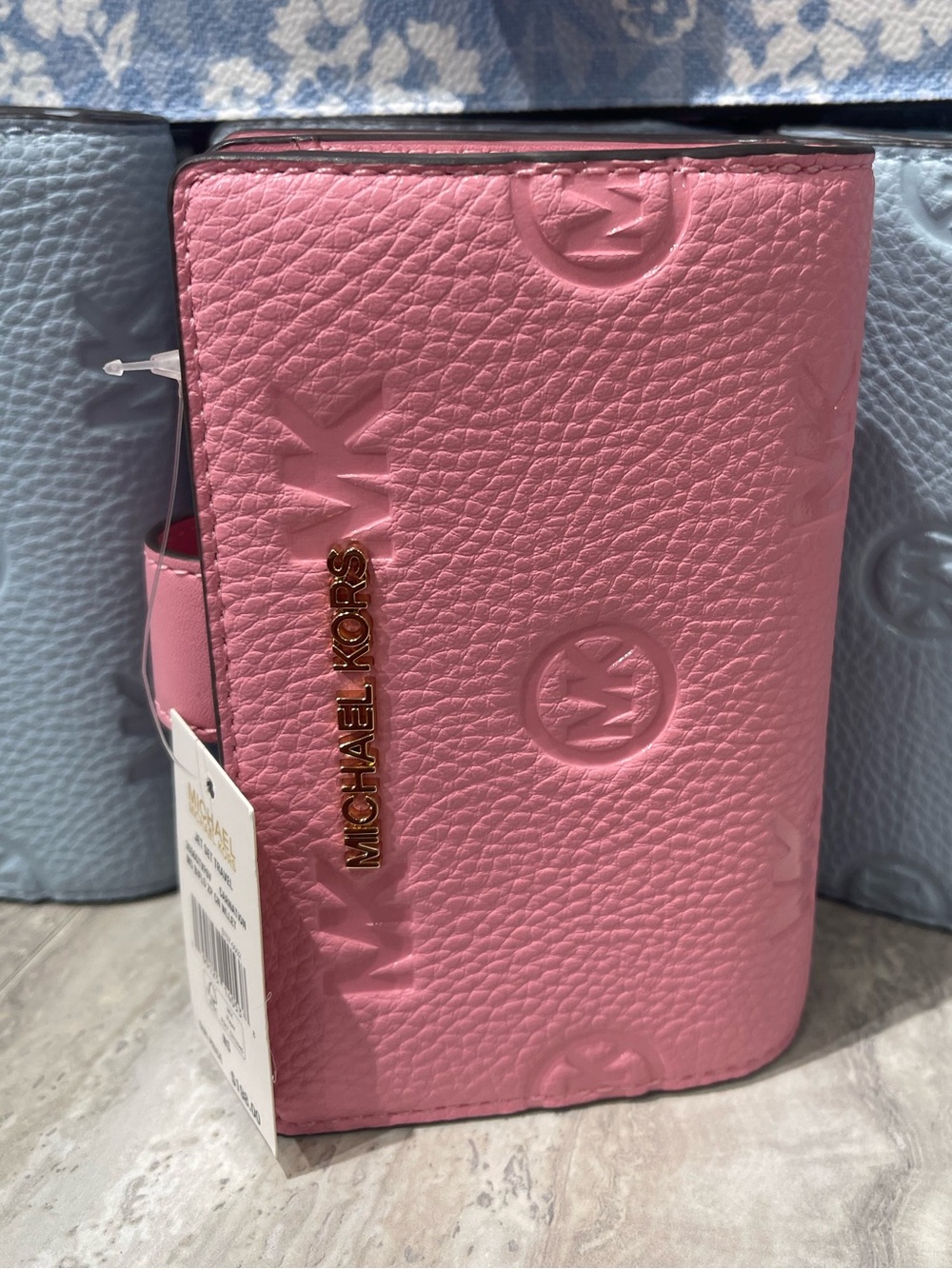 MICHAEL KORS JST Md Logo Debossed Billfold Bifold Compact Wallet
Carnation 
NWT